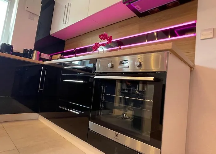 #3 Tgha Luxury One Bedroom Apartment In Athlone